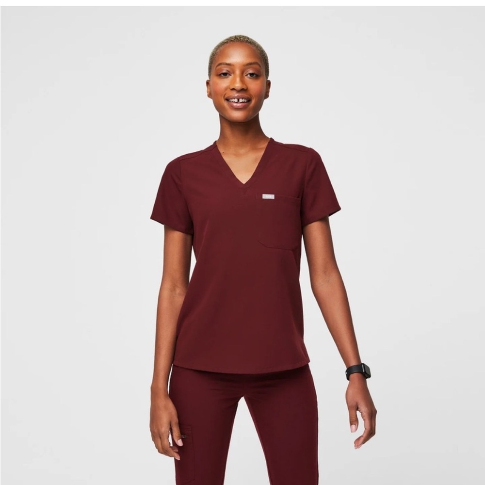 Figs Catarina One-Pocket Scrub Top Burgundy Size Small